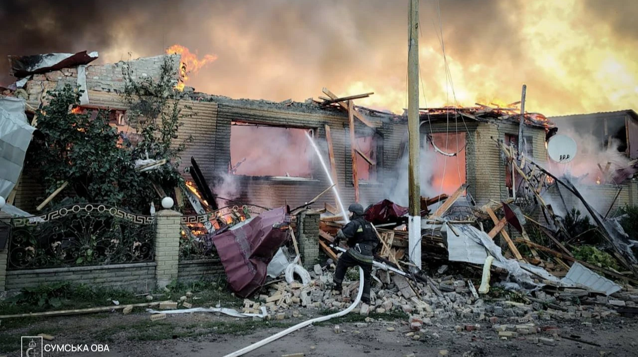 Заява Сумської ОВА: у Буринській громаді після удару БпЛА загинули мати й 9-річний син