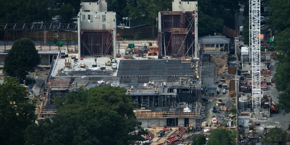 Послідовність подій: як Верховний суд США відновив будівництво бальної зали